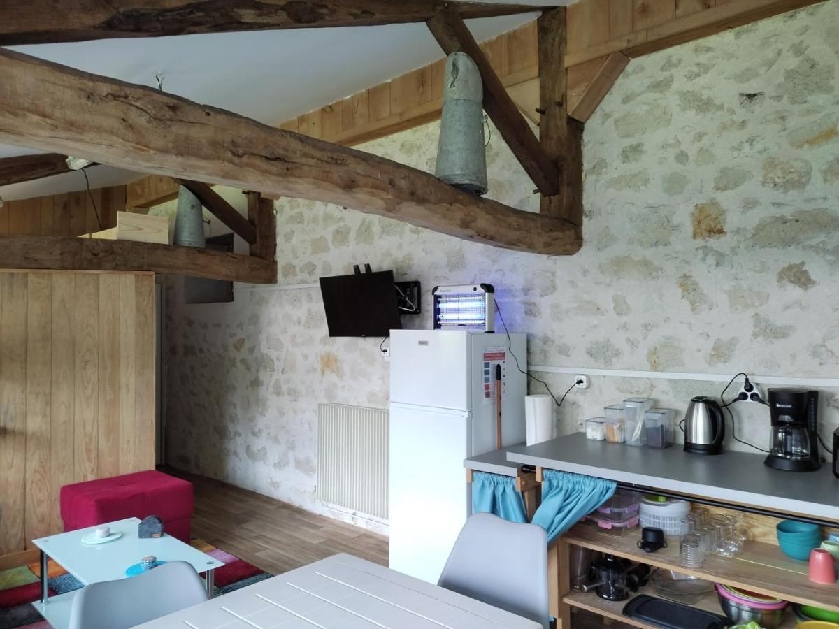 Chambre 2 A 4 Pers Gite Du Gardoir Boresse-et-Martron Eksteriør billede